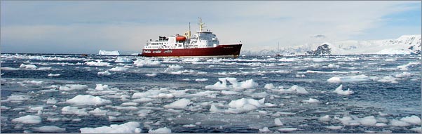 Cruiseschip in Antarctica