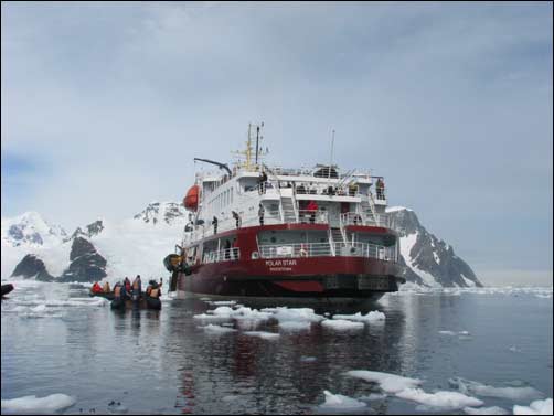 De Polar Star in Pleneau Bay