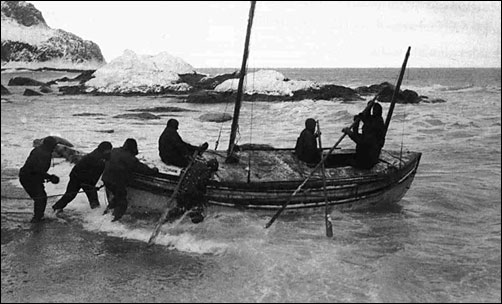 De James Caird vertrekt naar South Georgia