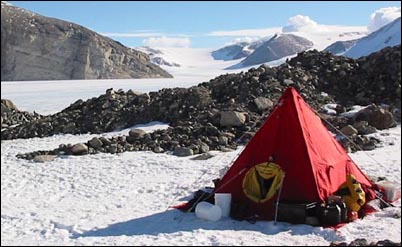 (De tent van) Anya Reading op Komsomolskyi Peak